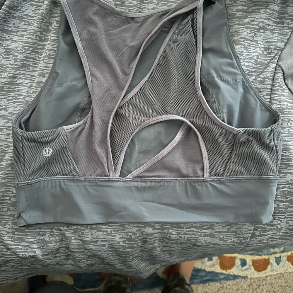 Lululemon Athletica Gray Racerback Sports Bra with Cut-Out Detail